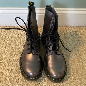 Dr. Martens Pascal in Pewter